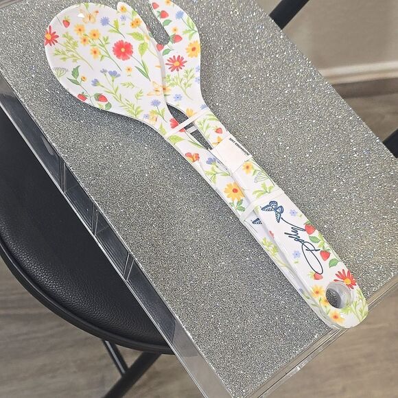 Dolly Parton Floral Print Salad Server Set - Picture 5 of 7